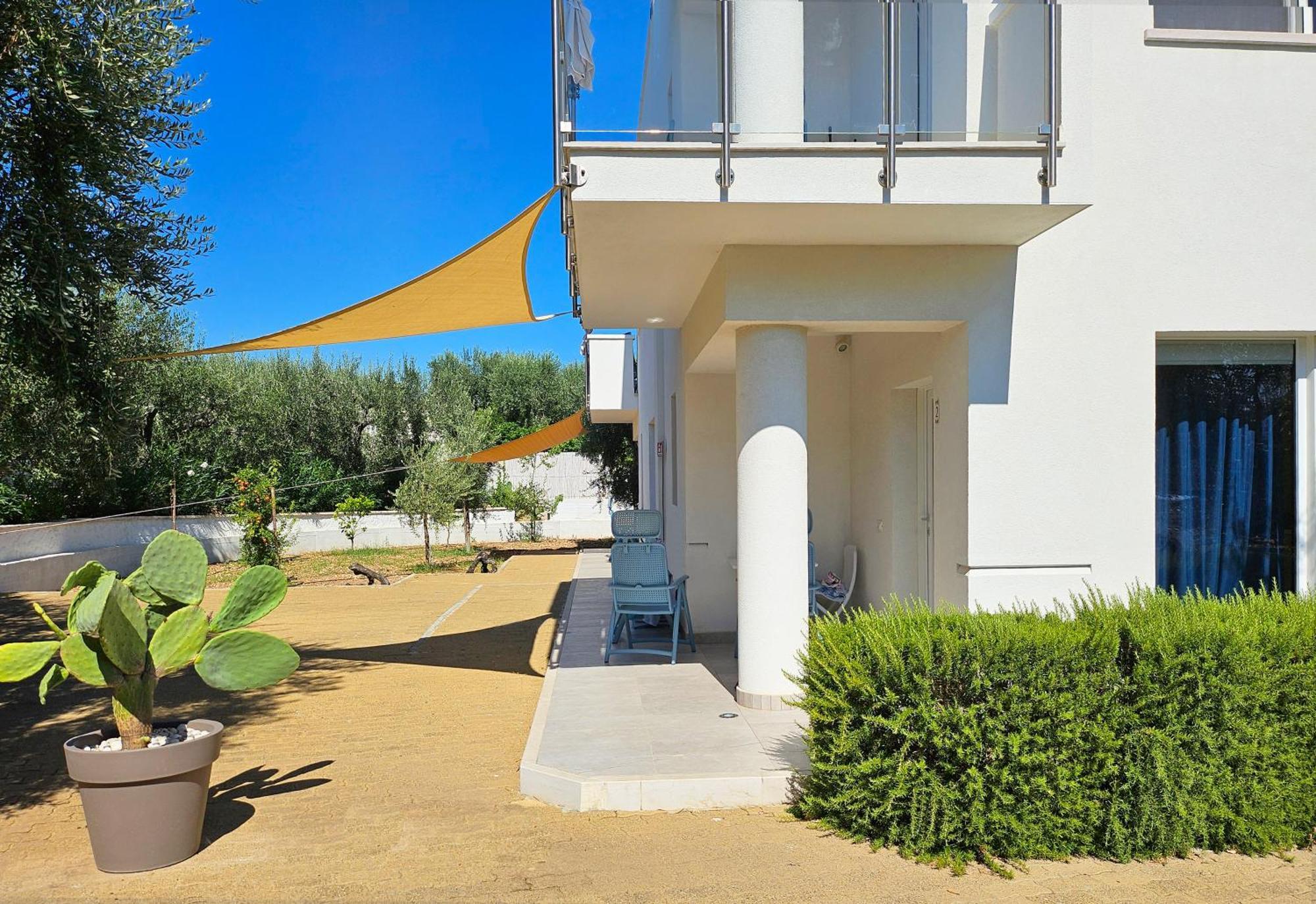 Hotel Residence Torre Del Porto Mattinata Exterior foto